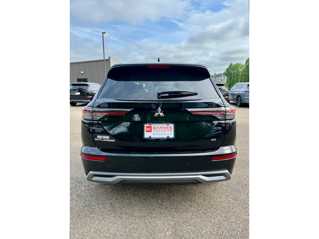 New 2026 Mitsubishi Outlander SE FWD image 7