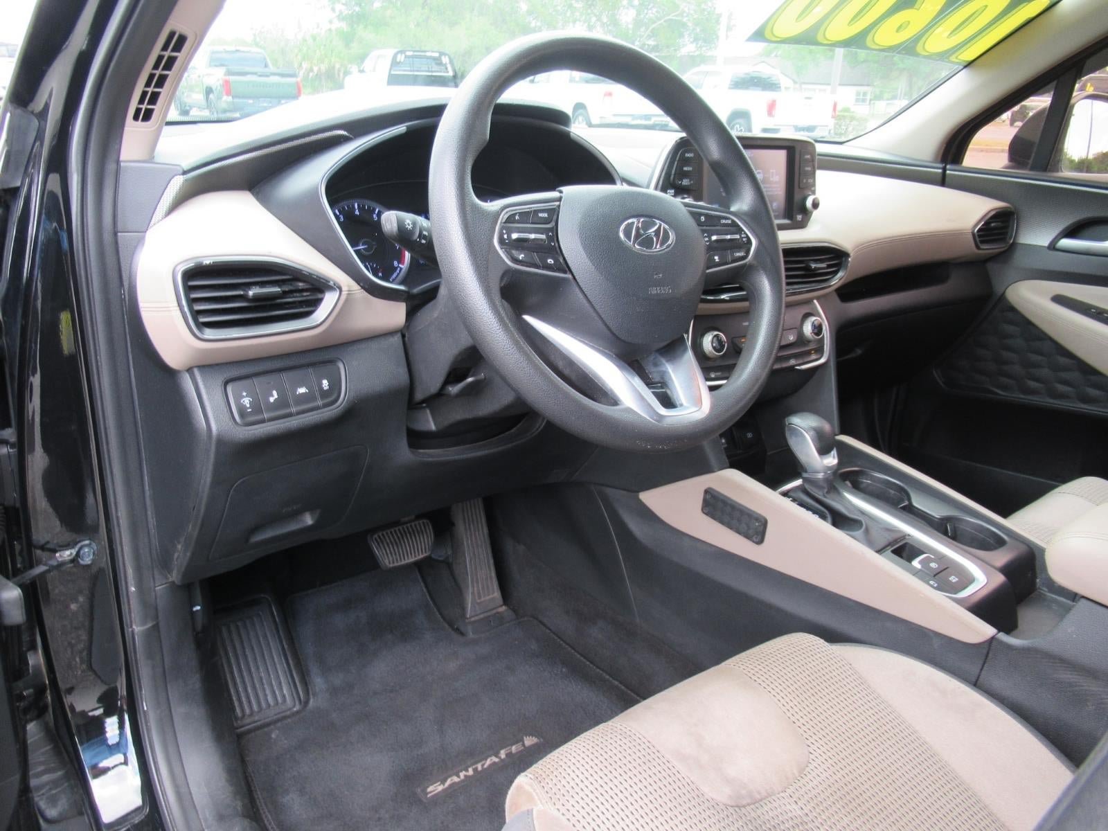 Used 2019 Hyundai Santa Fe SE FWD image 16