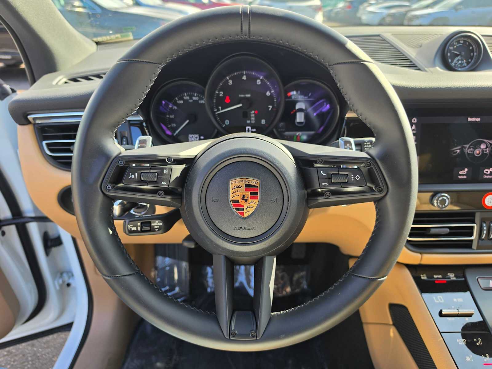 Used 2026 Porsche Macan AWD/4WD image 22
