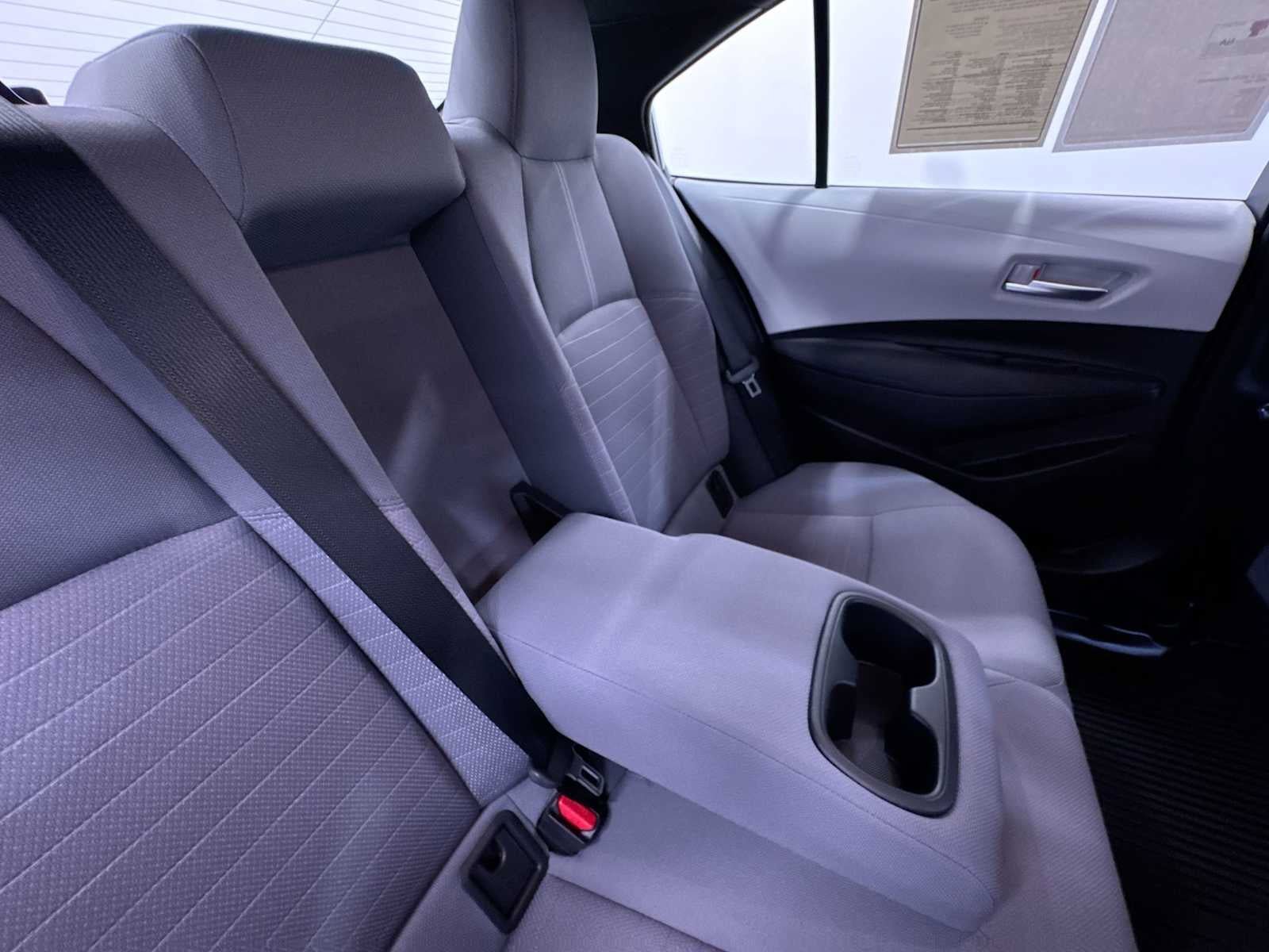 Used 2022 Toyota Corolla SE FWD image 38