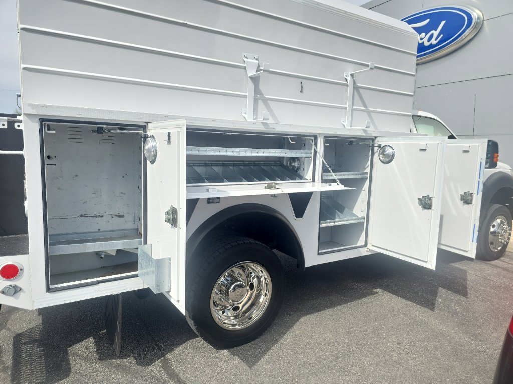 Used 2015 Ford F550 2WD Regular Cab Super Duty image 7