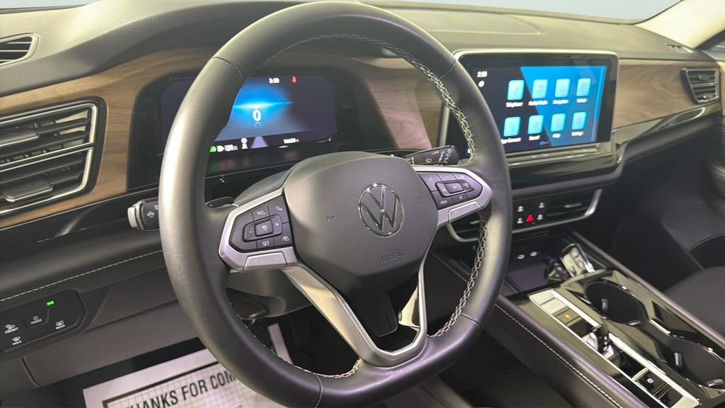 Used 2024 Volkswagen Atlas SE FWD image 21