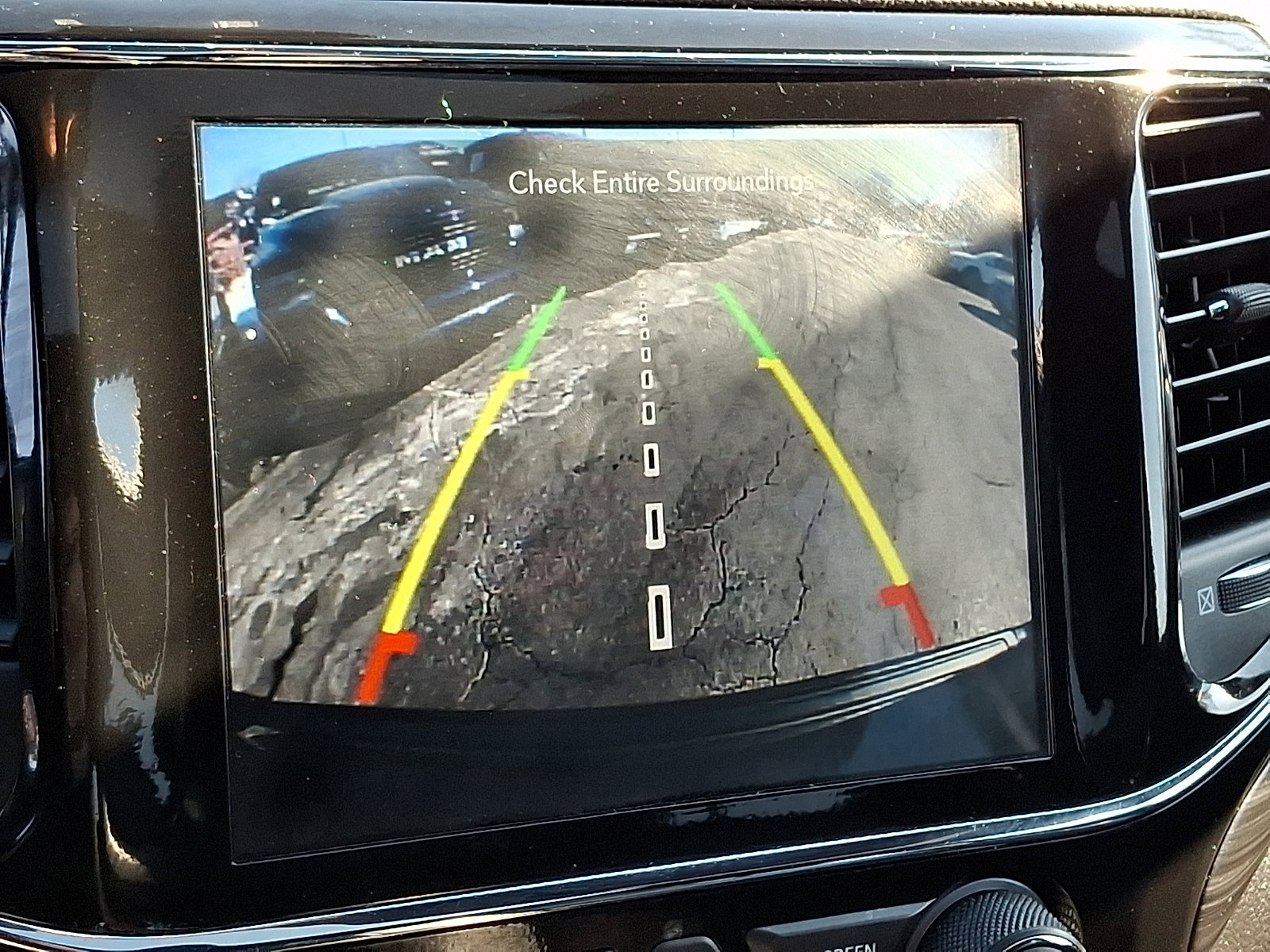 Used 2022 Jeep Grand Cherokee Laredo X image 20