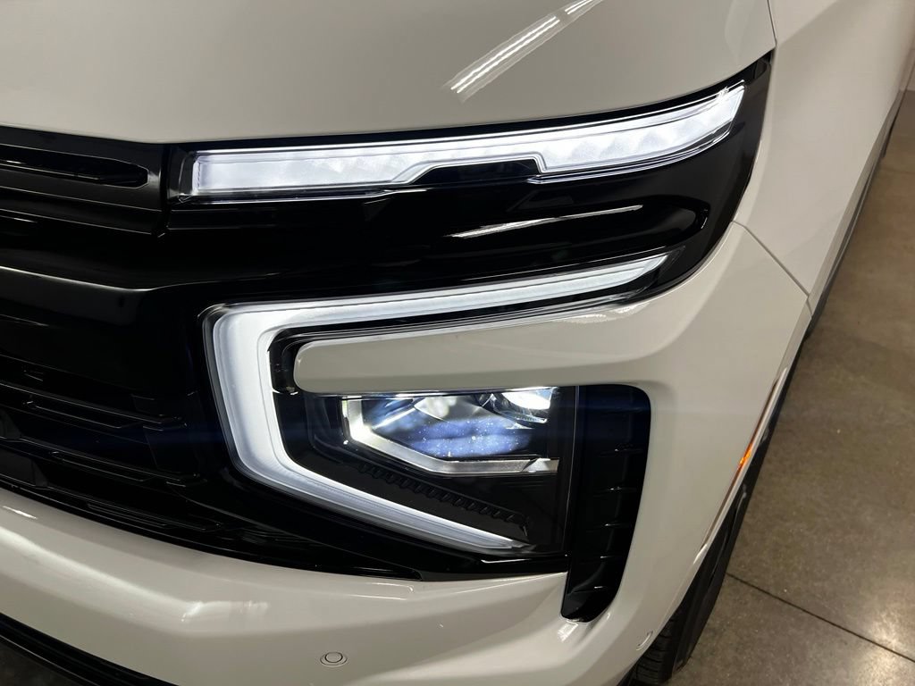 New 2026 Chevrolet Suburban RST w/ Comfort Package AWD/4WD image 11