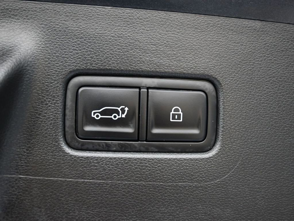 Used 2024 Hyundai Santa Fe SE image 16