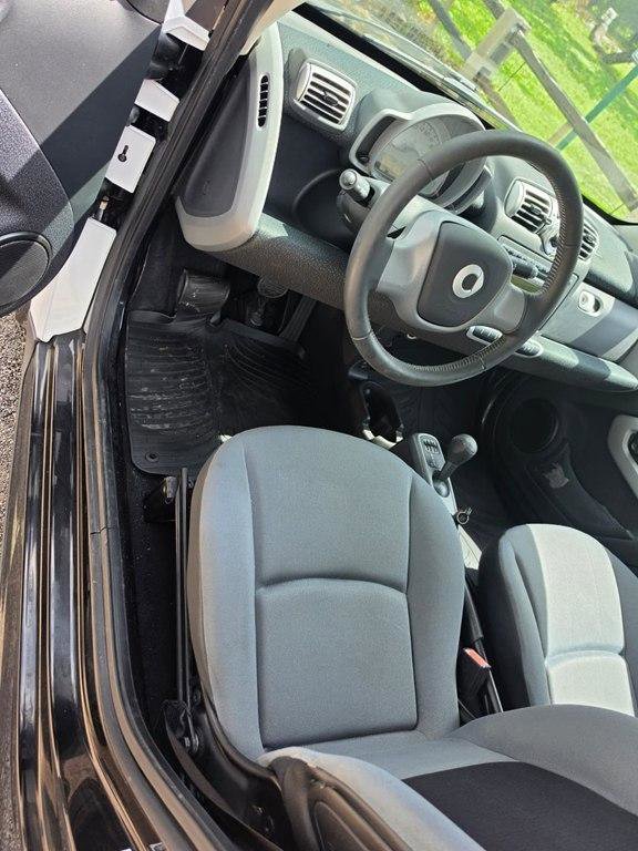 Used 2009 smart fortwo pure RWD image 4