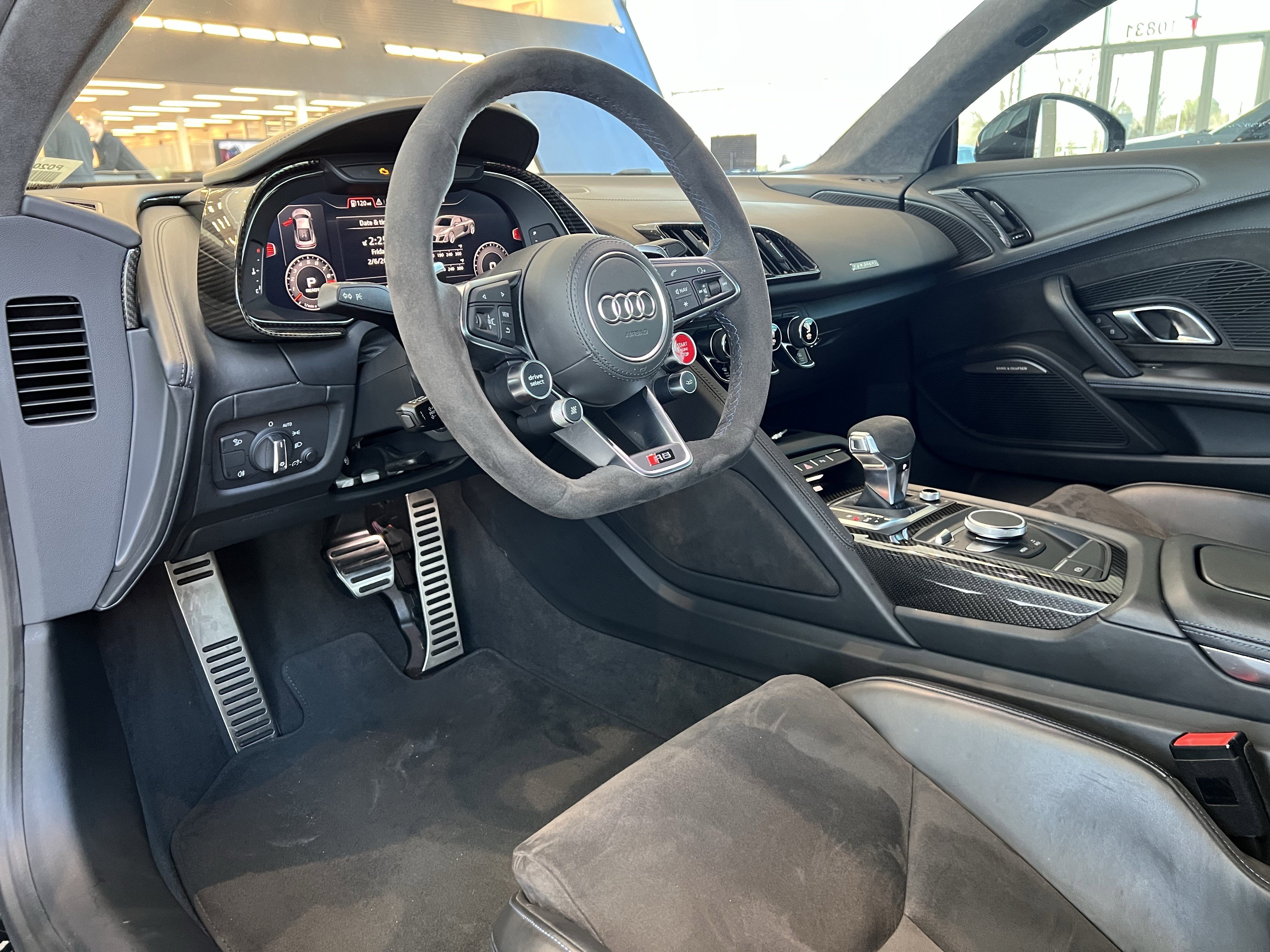 Used 2023 Audi R8 V10 performance w/ R8 Performance Design Package image 17