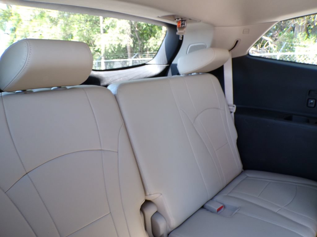 Used 2020 Buick Enclave Premium w/ Sun and Sites Package AWD/4WD image 19
