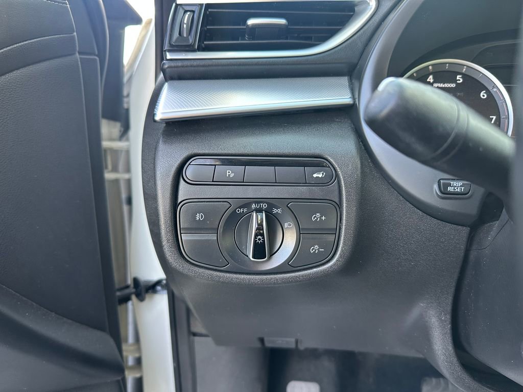 Used 2019 INFINITI QX50 Luxe image 59