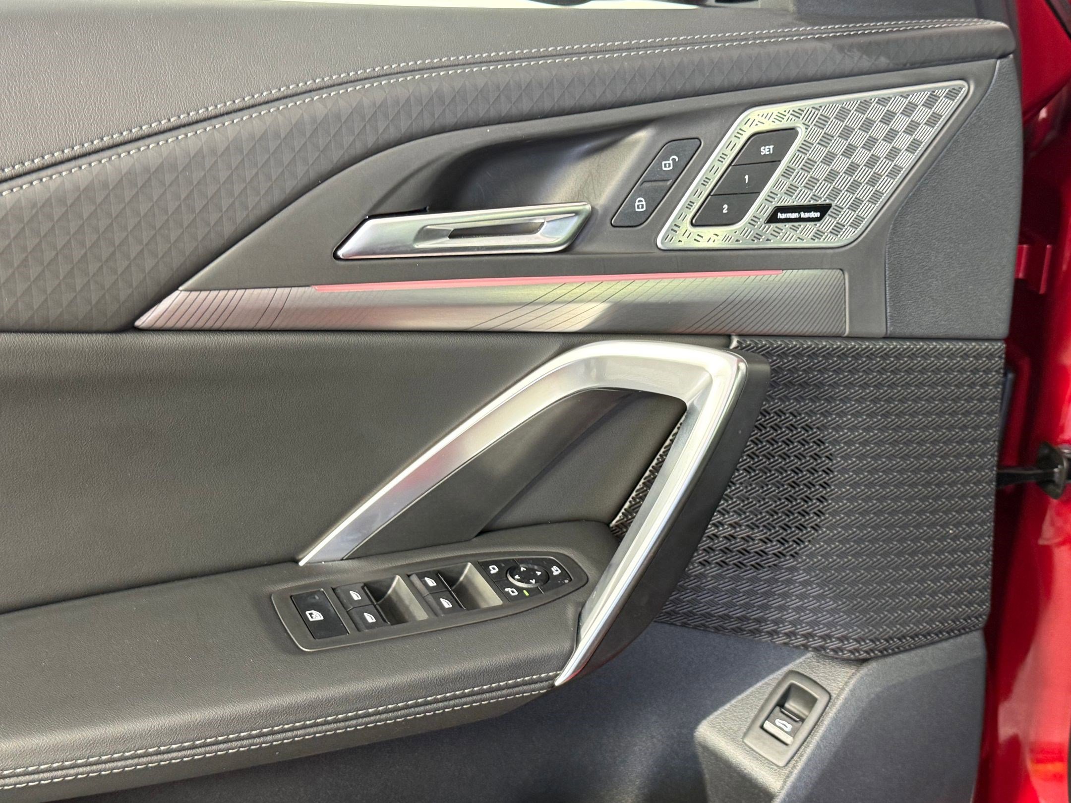 Used 2025 BMW X2 xDrive28i w/ Premium Package image 25