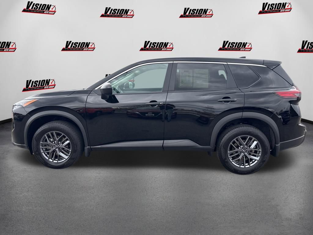 Used 2024 Nissan Rogue S AWD/4WD image 8