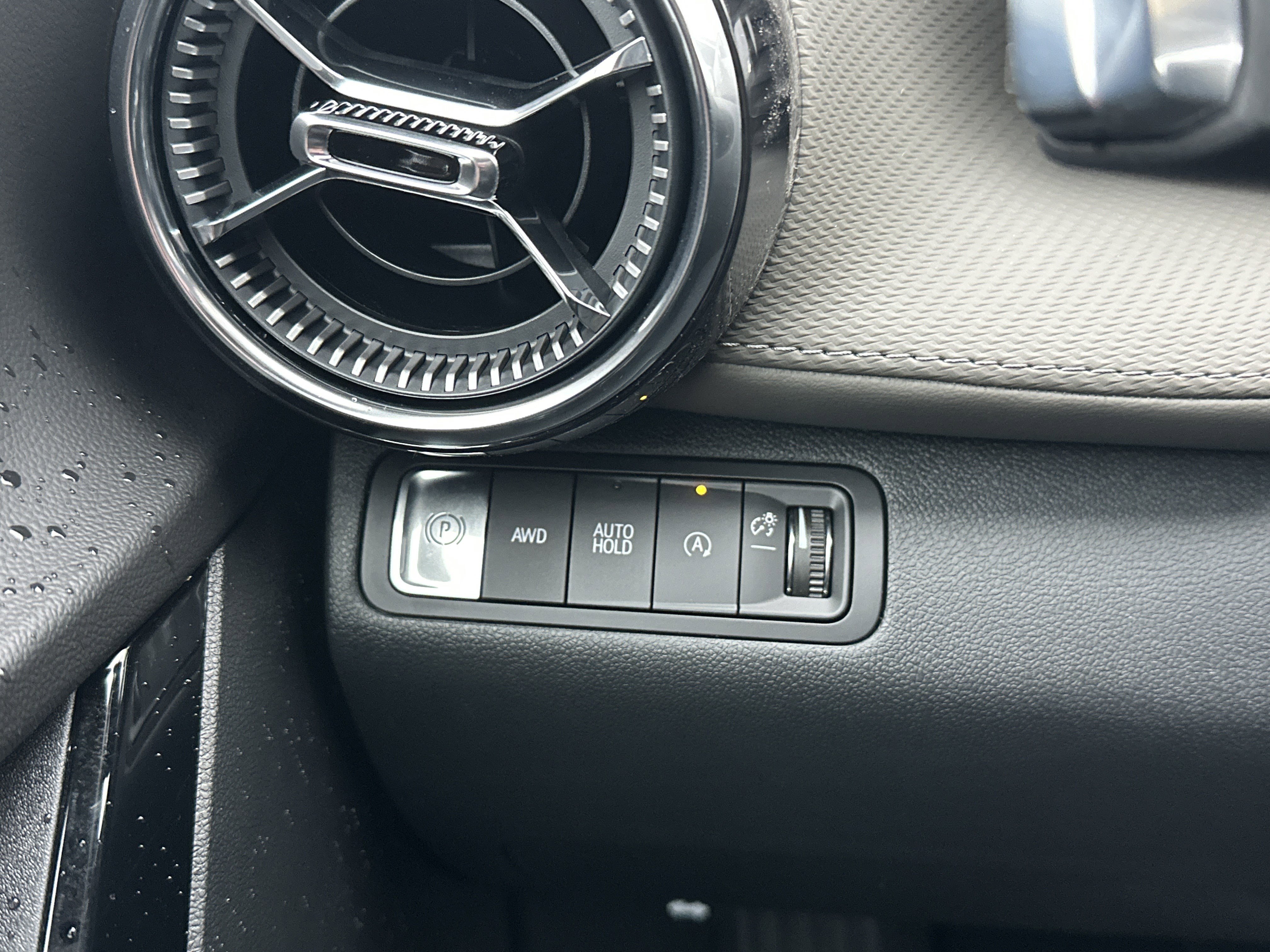 New 2026 Chevrolet Equinox LT w/ Convenience Package II image 16