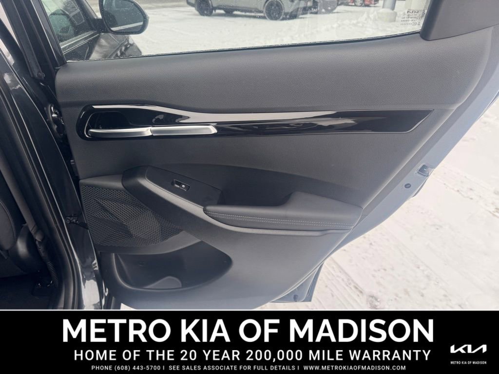 Used 2025 Kia Seltos SX image 33