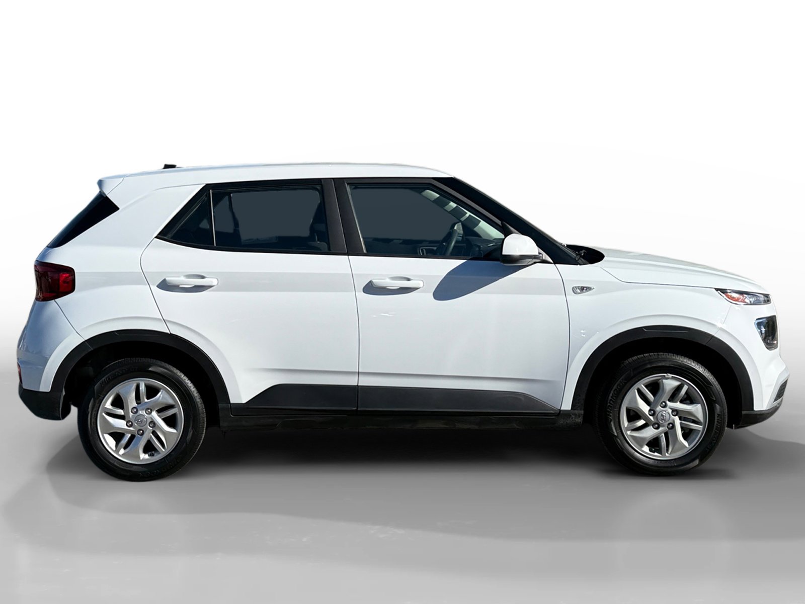 Certified 2023 Hyundai Venue SE image 6