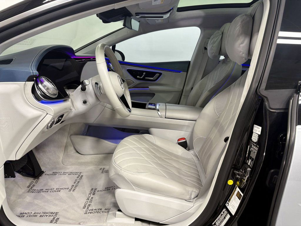 Used 2022 Mercedes-Benz EQS 580 4MATIC Sedan image 9