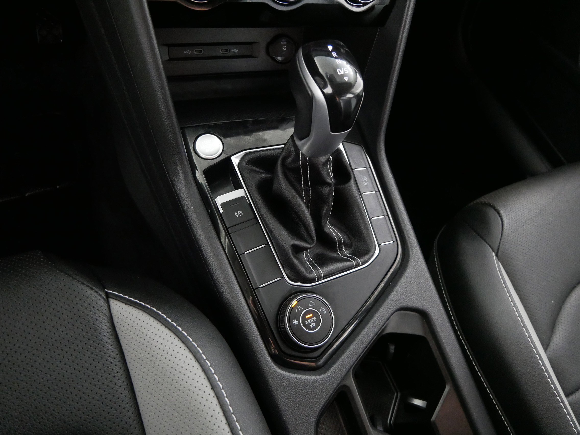 Used 2023 Volkswagen Taos SEL image 24