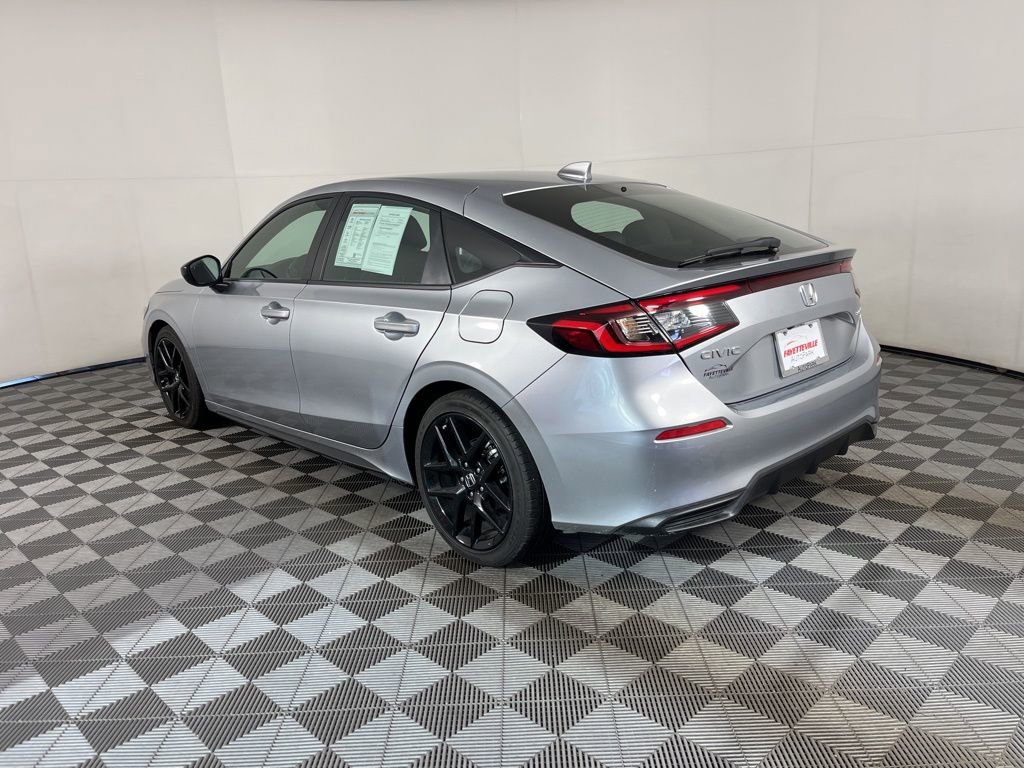 Used 2025 Honda Civic Sport image 13