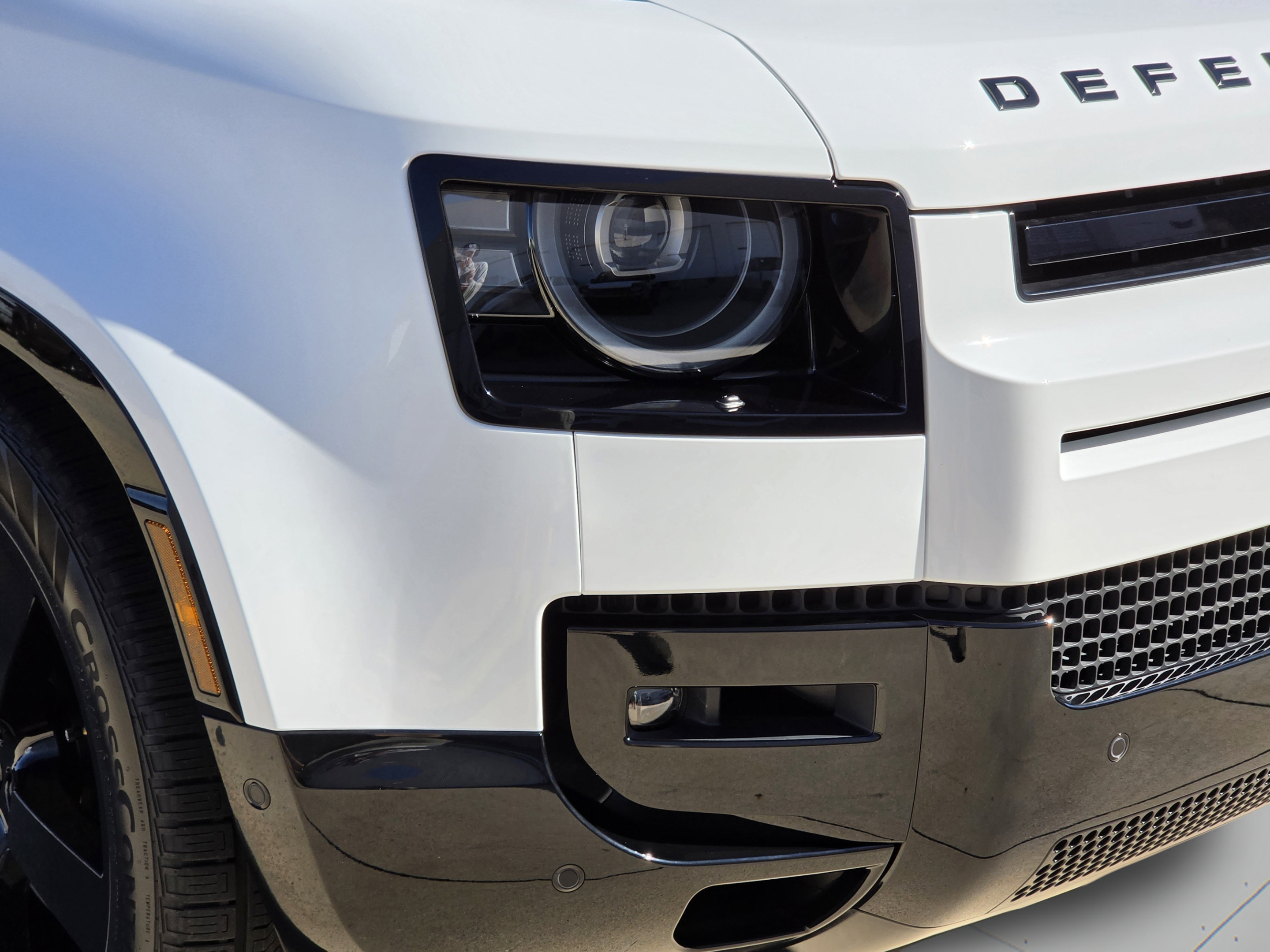 New 2026 Land Rover Defender 110 X-Dynamic SE AWD/4WD image 29