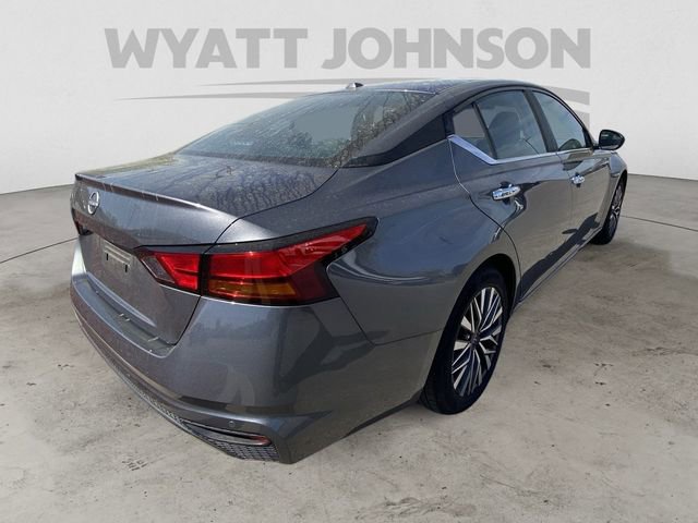 Used 2025 Nissan Altima 2.5 SV image 11