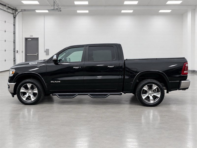 Used 2021 RAM 1500 Laramie AWD/4WD image 2