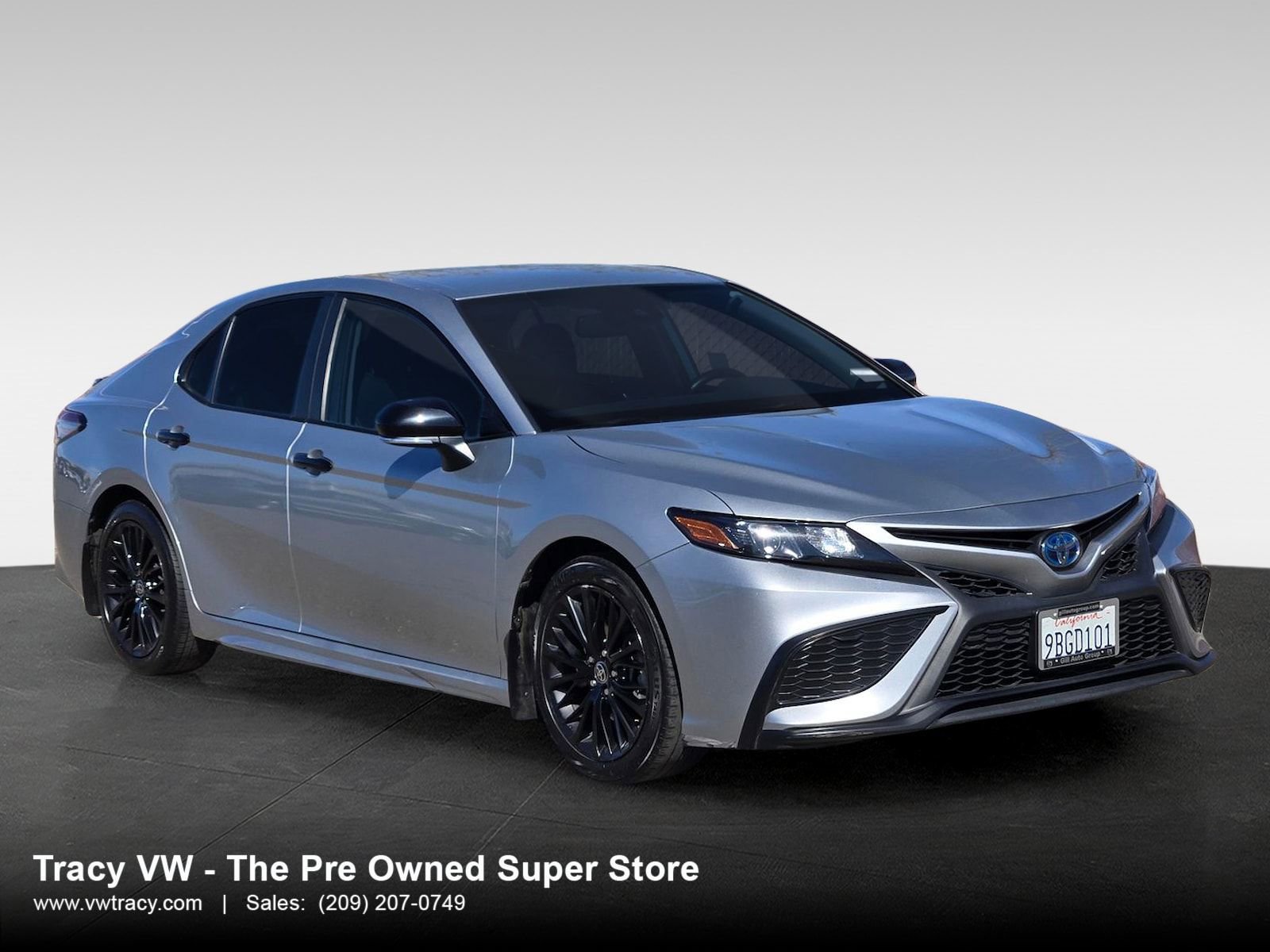 Used 2022 Toyota Camry SE w/ Convenience Package