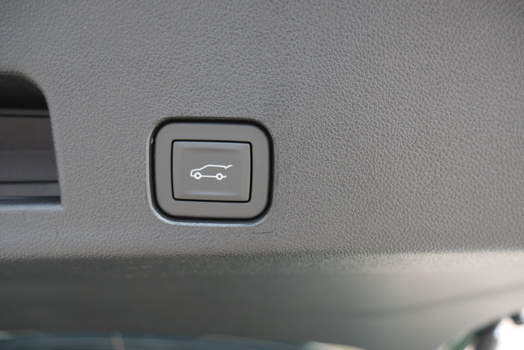 New 2027 Chevrolet Traverse LT w/ Enhanced Driving Package AWD/4WD image 8