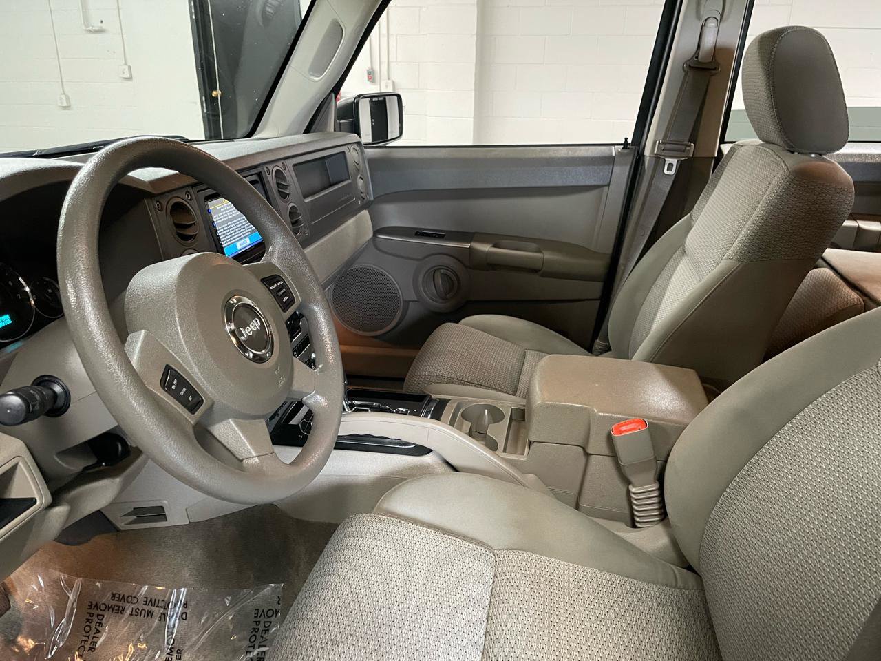 Used 2007 Jeep Commander Sport AWD/4WD image 11