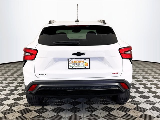 Used 2024 Chevrolet Trax RS w/ Sunroof Package image 7
