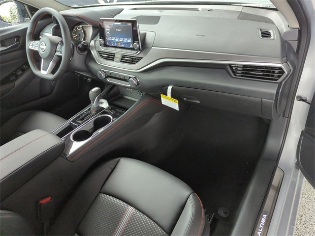 New 2025 Nissan Altima 2.5 SR image 15