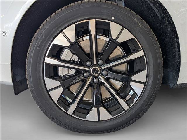 New 2026 Volvo XC60 T8 Plus w/ Climate Package PRO AWD/4WD image 10
