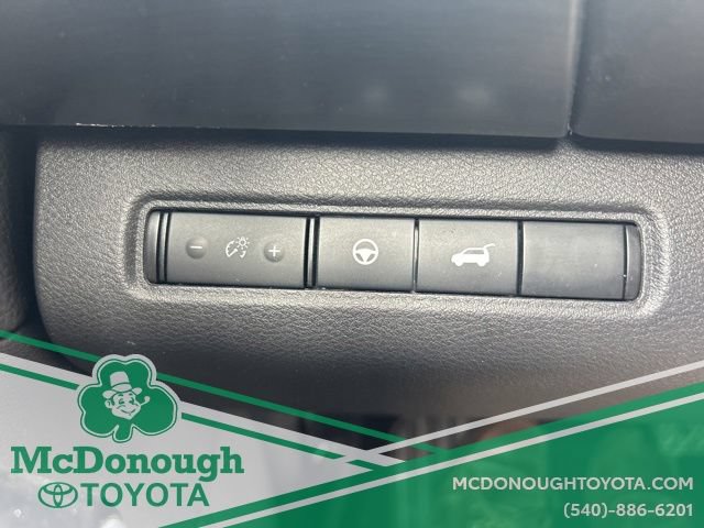 Used 2025 Nissan Pathfinder SL AWD/4WD image 17