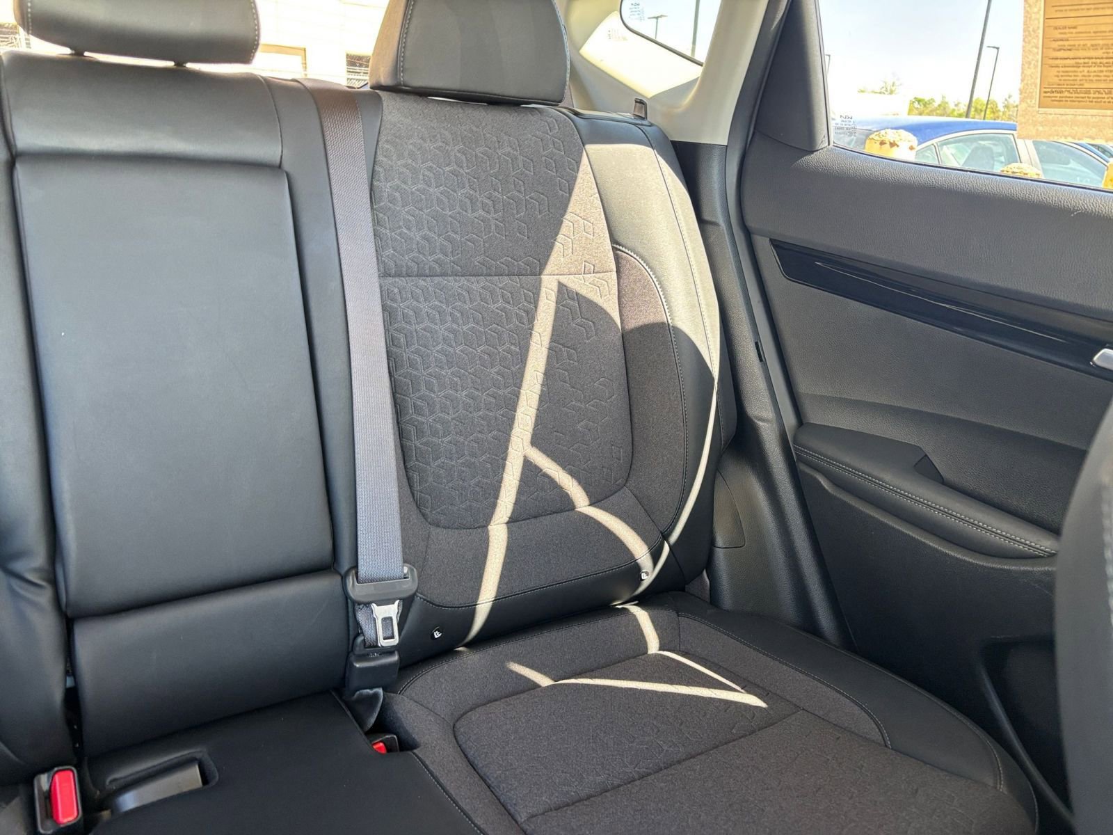 Used 2025 Kia Seltos S image 38