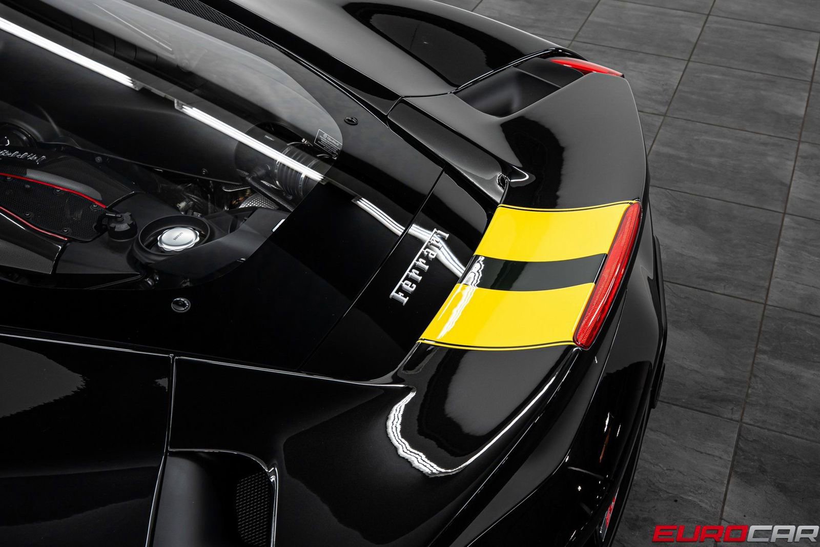 Used 2020 Ferrari 488 Pista Coupe image 23