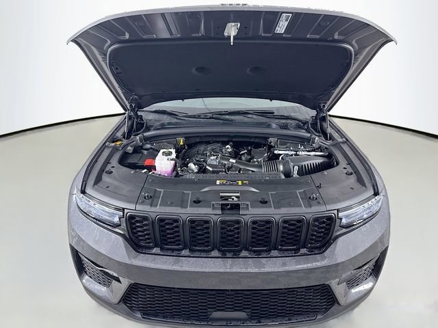 New 2025 Jeep Grand Cherokee Limited image 30