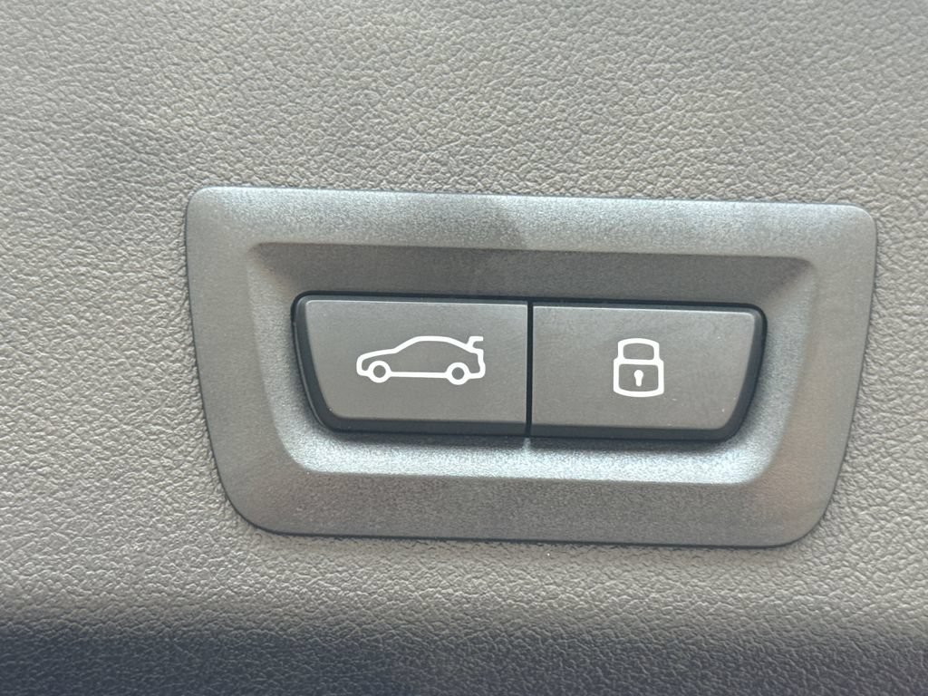 Used 2026 BMW XM Label Red AWD/4WD image 11