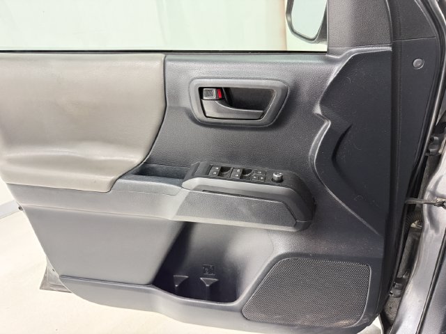 Used 2018 Toyota Tacoma SR w/ SR Convenience Package RWD image 14