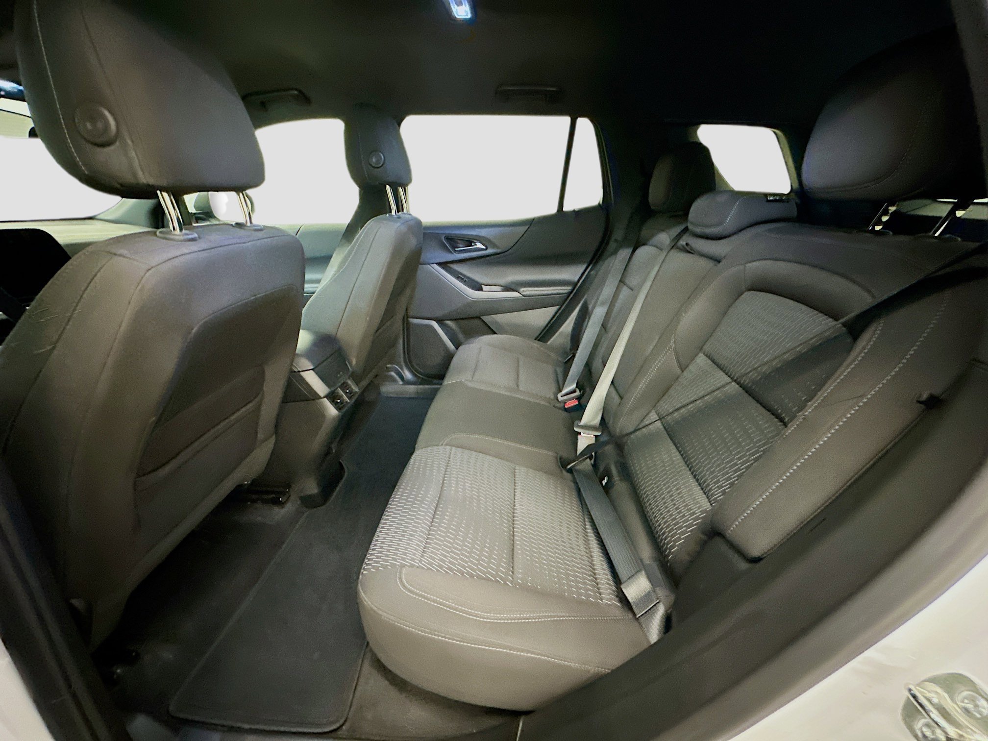 Used 2025 Chevrolet Equinox LT image 29