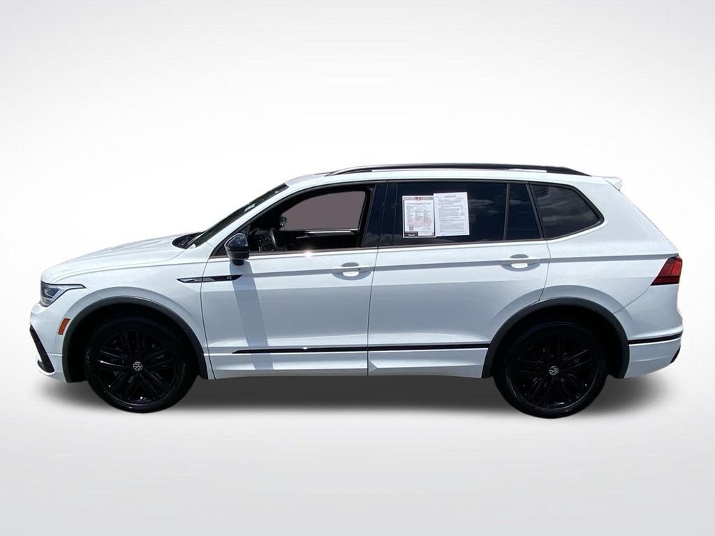 Used 2022 Volkswagen Tiguan SE R-Line AWD/4WD image 4
