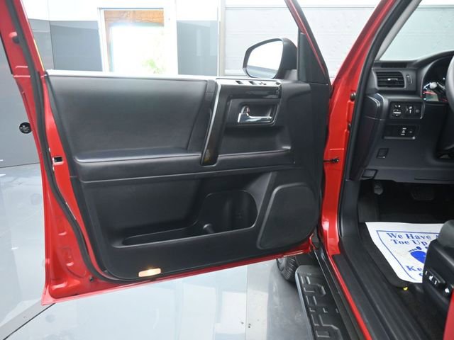 Used 2024 Toyota 4Runner TRD Off-Road image 10