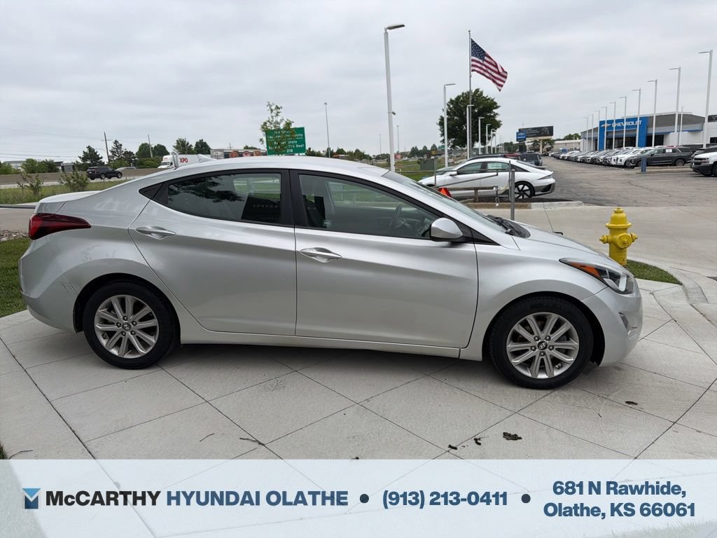 Used 2015 Hyundai Elantra SE w/ Option Group 02 FWD image 15