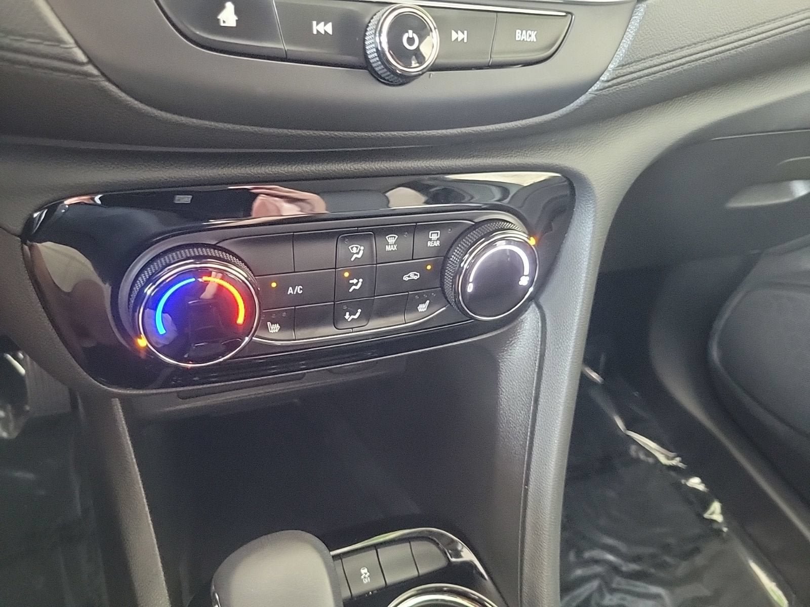 Used 2022 Buick Encore GX Preferred w/ Cold Weather Comfort Package FWD image 20