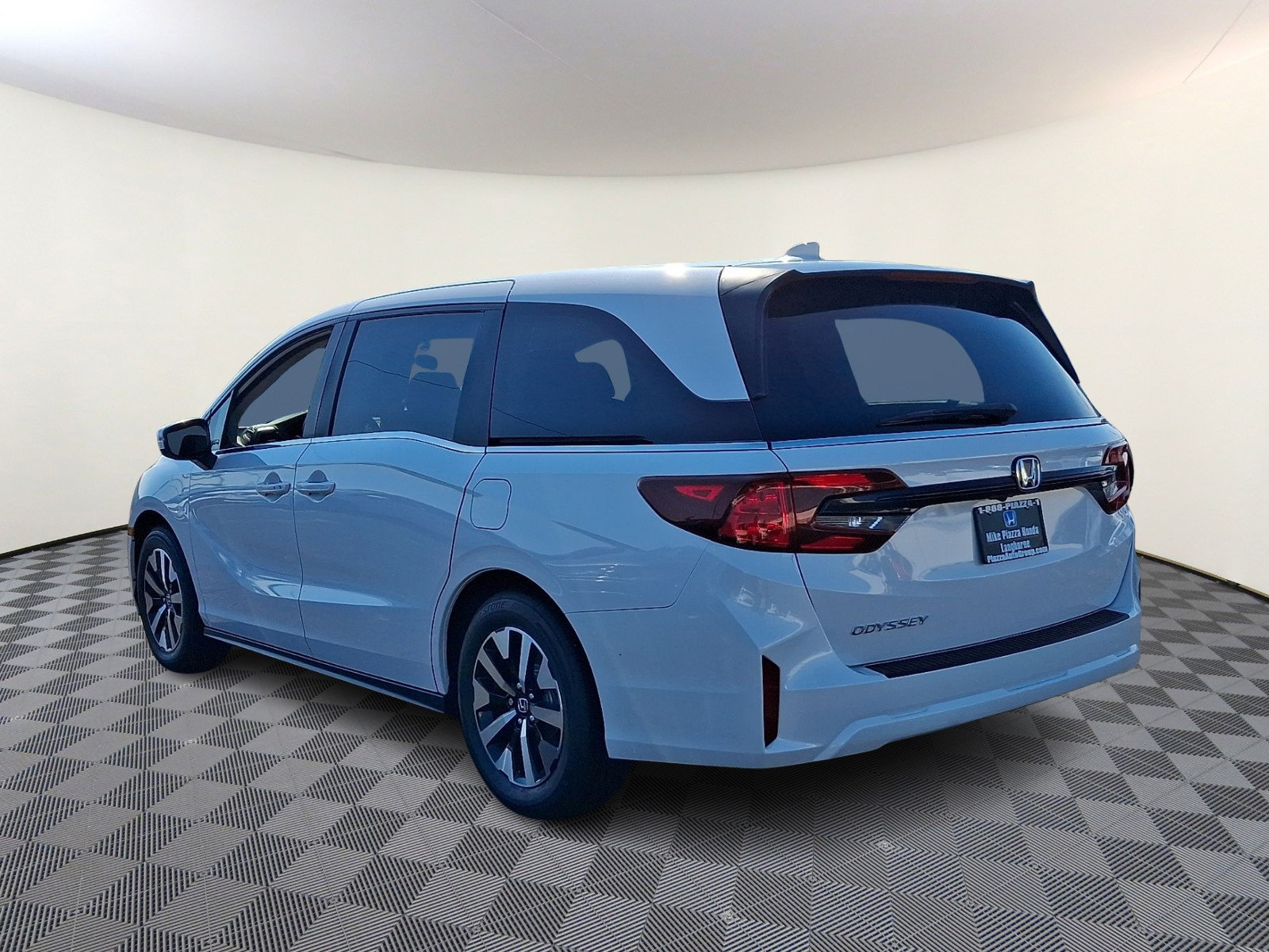 New 2026 Honda Odyssey EX-L image 3