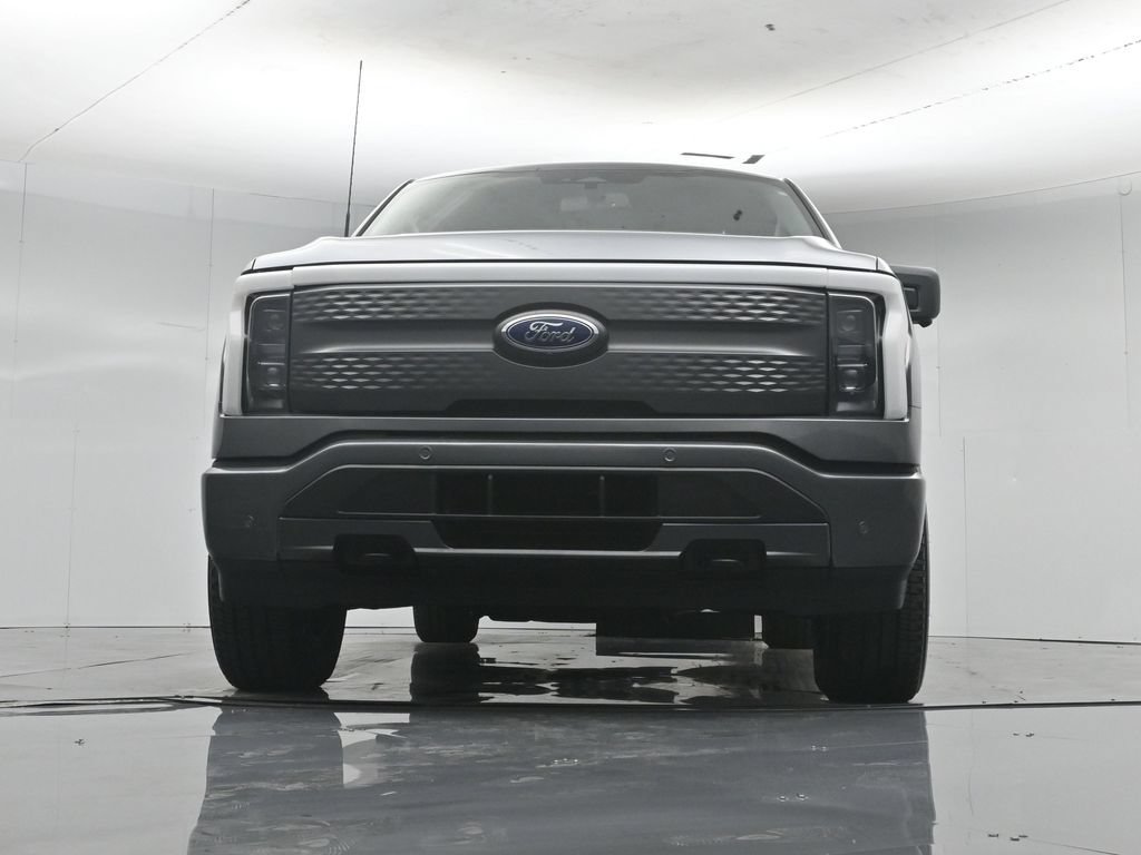 Used 2023 Ford F150 Lightning XLT AWD/4WD image 46