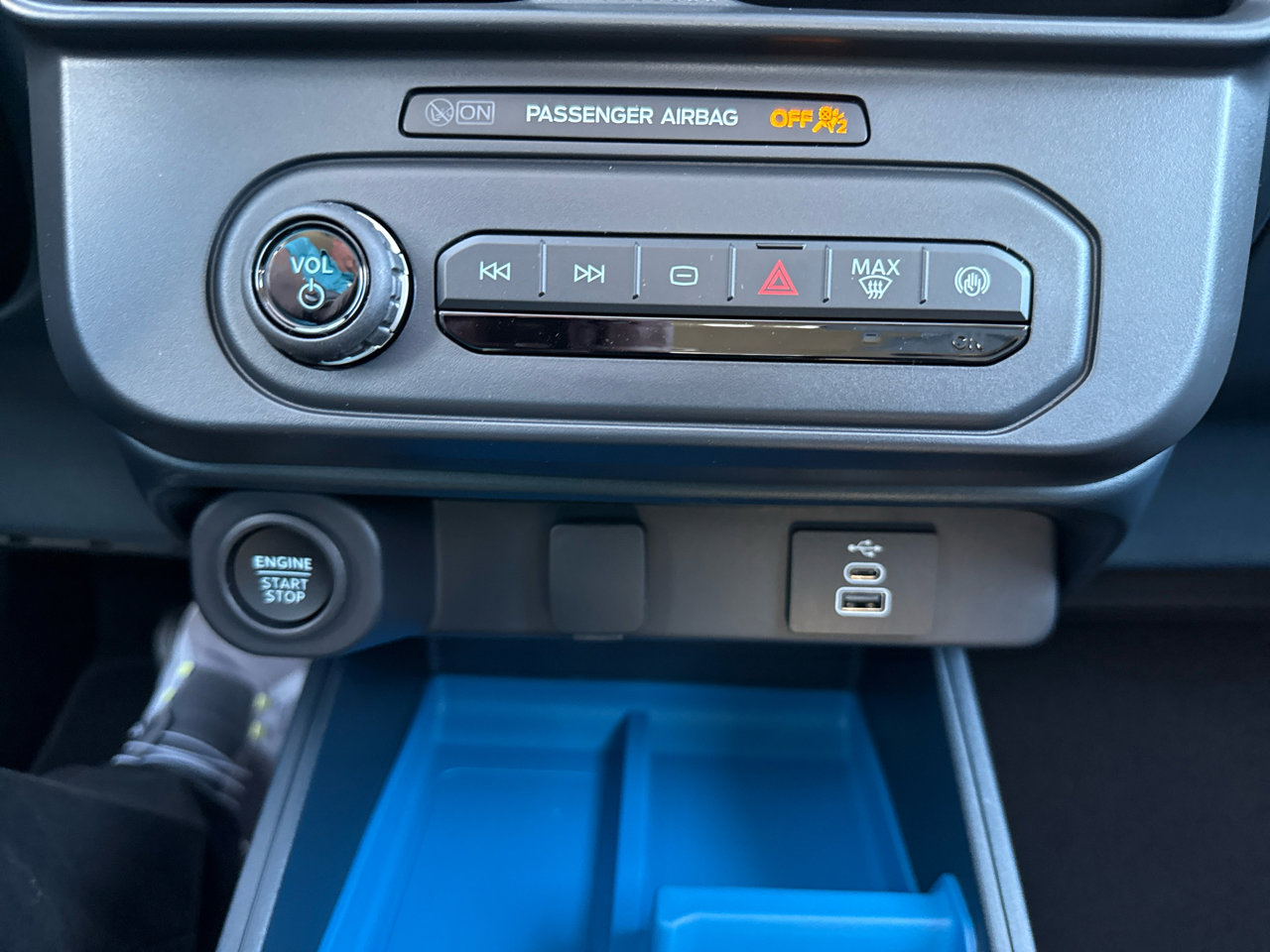 New 2025 Ford Maverick XLT w/ XLT Luxury Package image 30