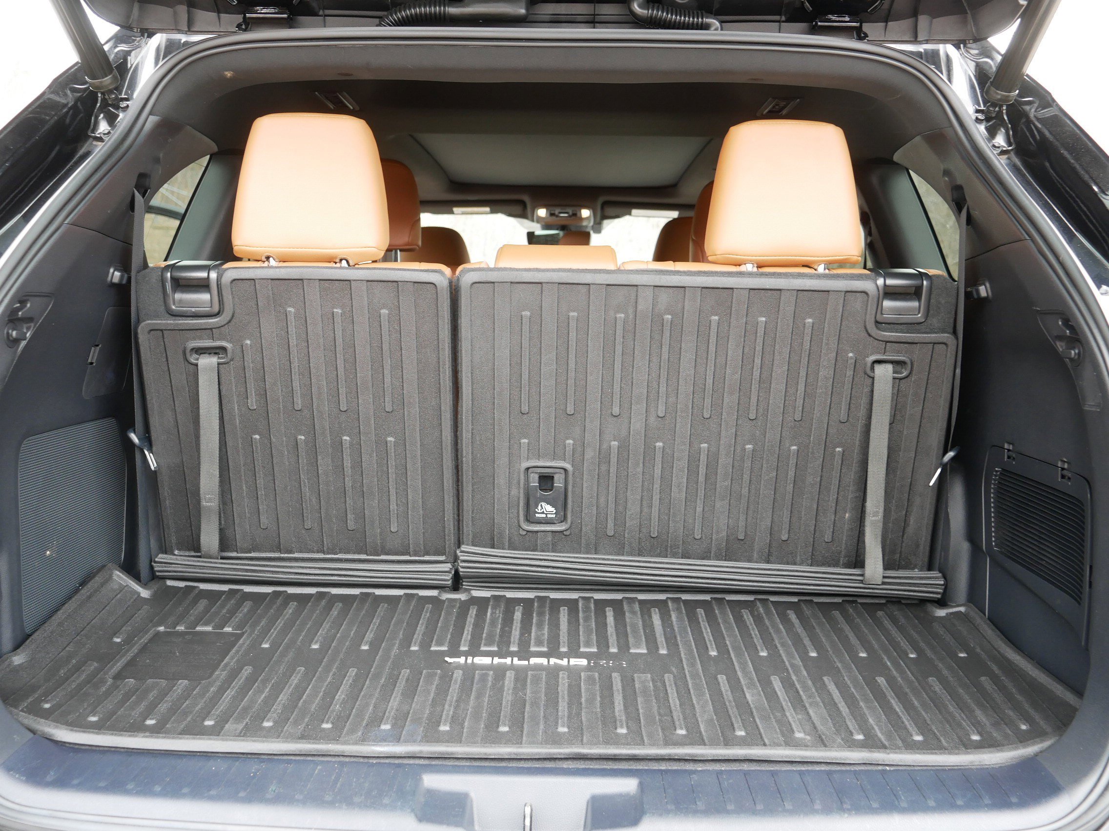 Used 2020 Toyota Highlander Platinum AWD/4WD image 18