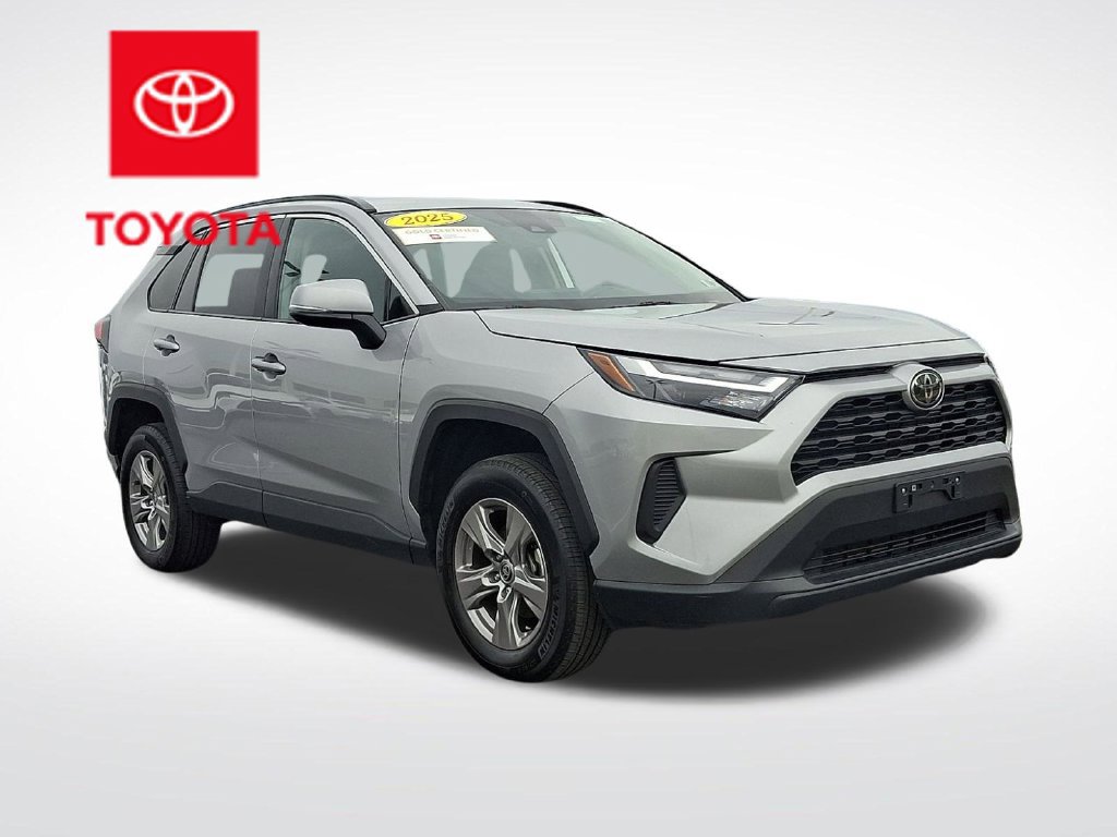 Certified 2025 Toyota RAV4 XLE AWD/4WD image 1