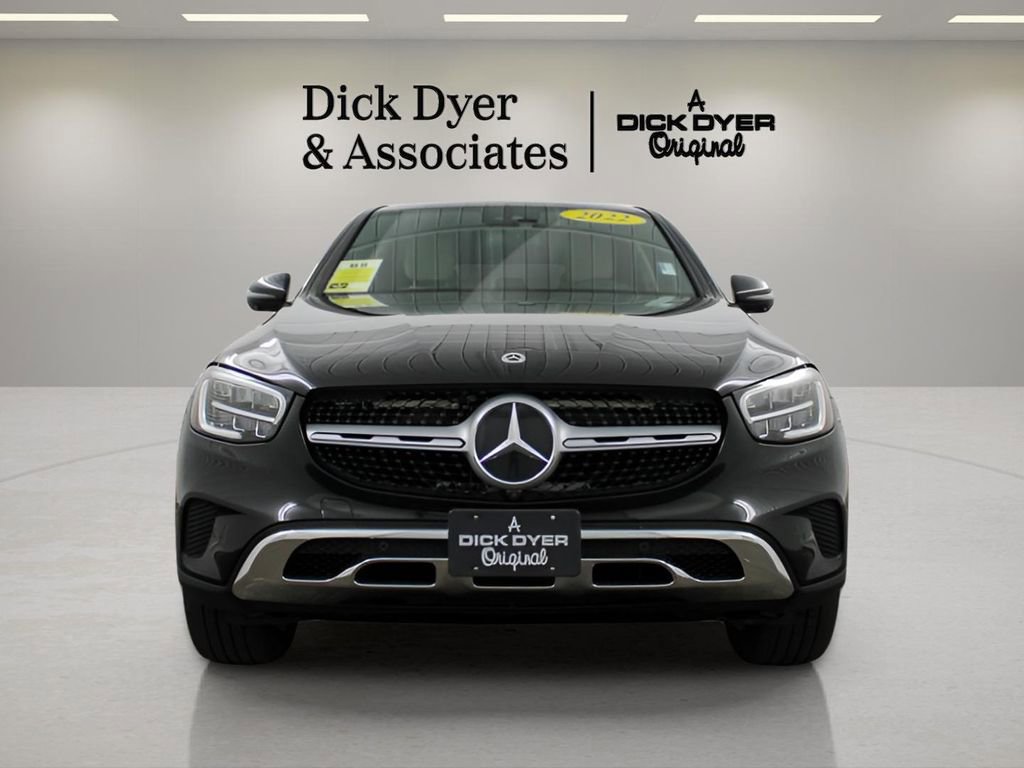 Used 2022 Mercedes-Benz GLC 300 4MATIC Coupe image 11