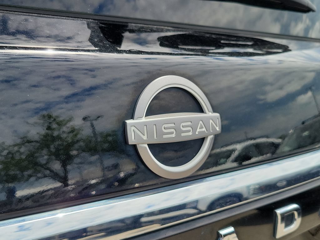 Used 2022 Nissan Armada SL w/ Captain's Chairs Package AWD/4WD image 42