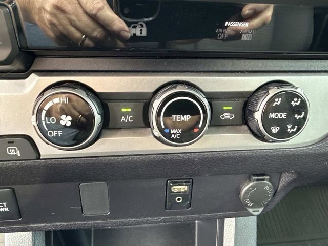 Used 2017 Toyota Tacoma SR5 image 25