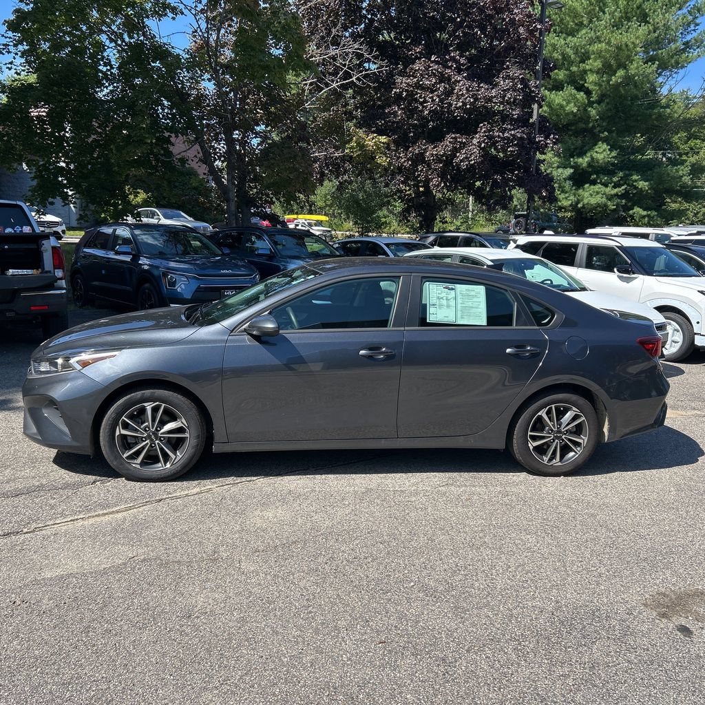 Used 2024 Kia Forte LXS FWD image 3
